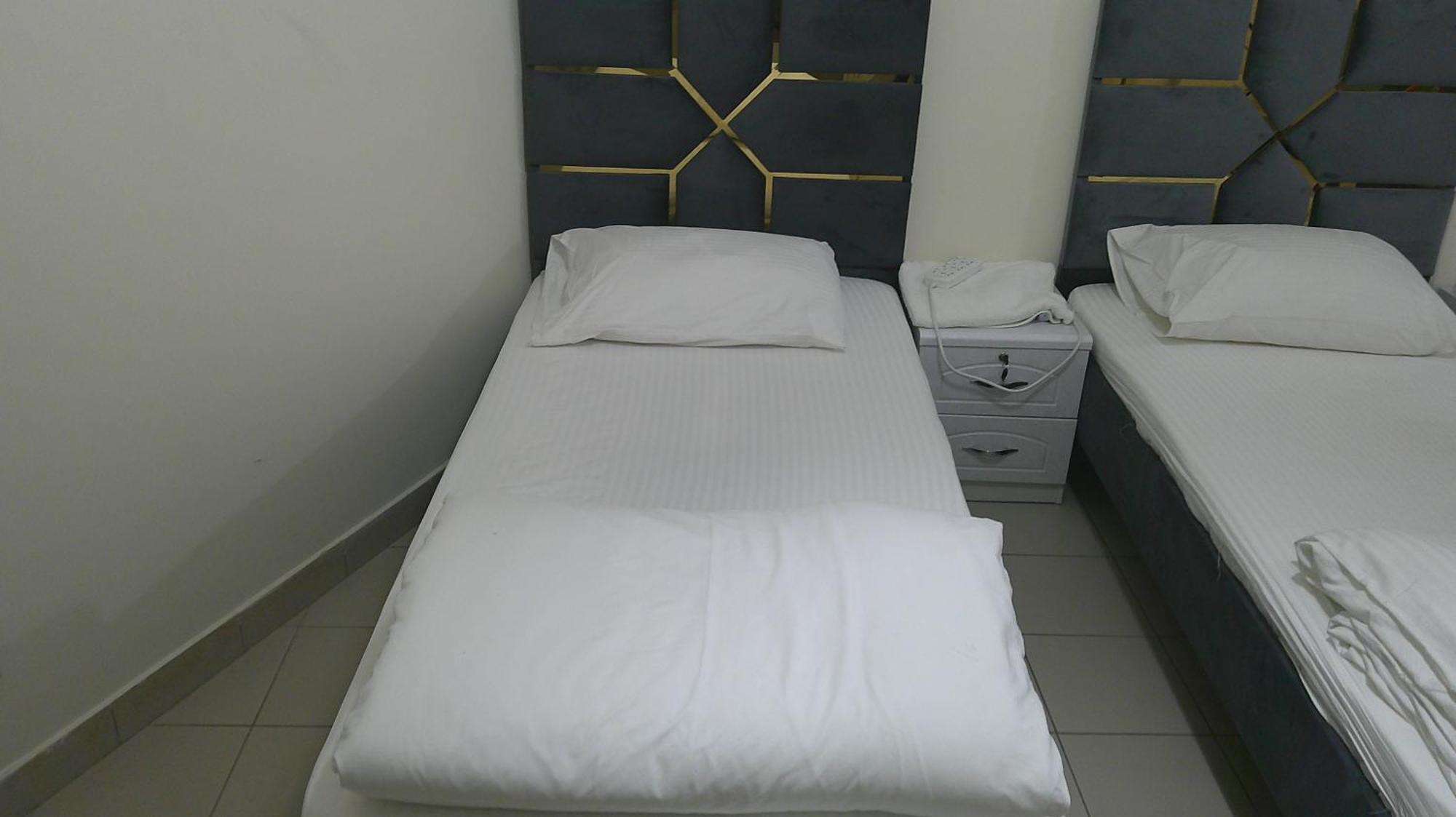 Ruby Star Hostel Dubai F2 Екстер'єр фото