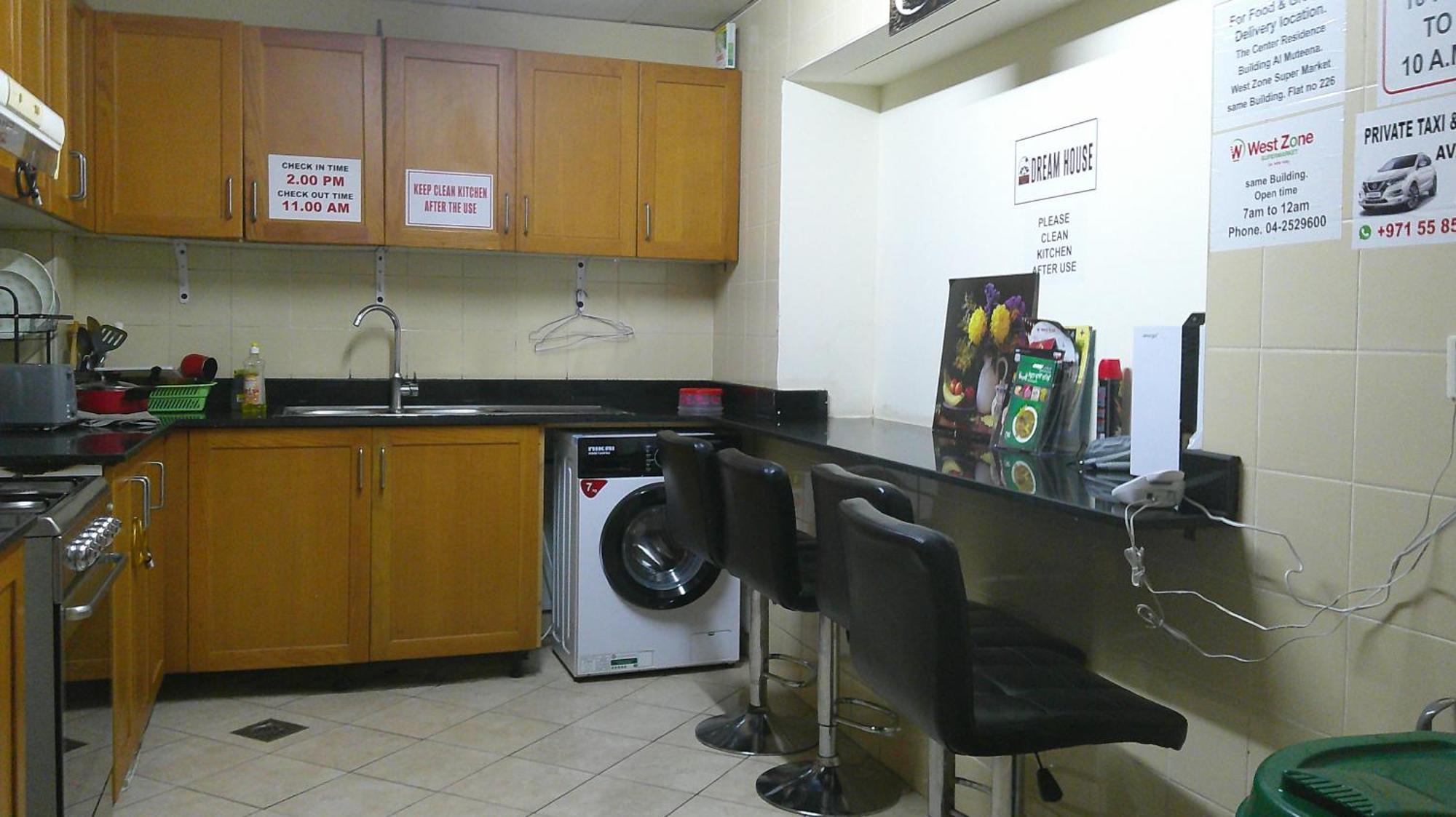 Ruby Star Hostel Dubai F2 Екстер'єр фото