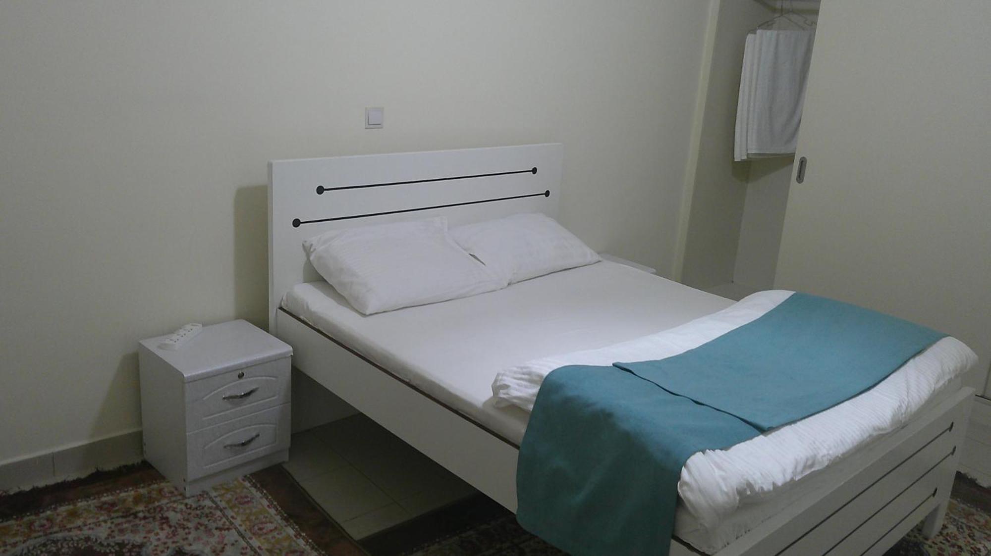 Ruby Star Hostel Dubai F2 Екстер'єр фото